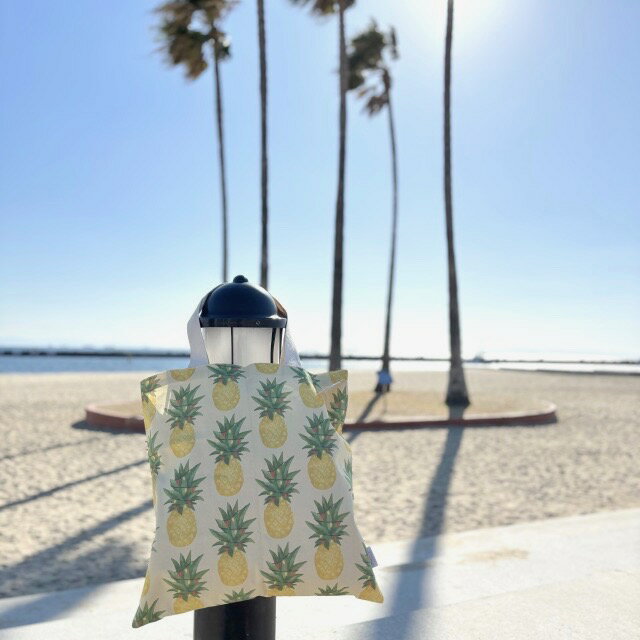 【SoHa Living】ソーハリビング トートバッグ スクエアトートバッグ イエロー グリーン パイナップル パイナップル柄 マチなし コットン100％ キャンバス レディース 鞄 旅行 ビーチ レッスン ショッピング グリーン ハワイアン雑貨 HAWAII アロハ ギフト プレゼント muのサムネイル