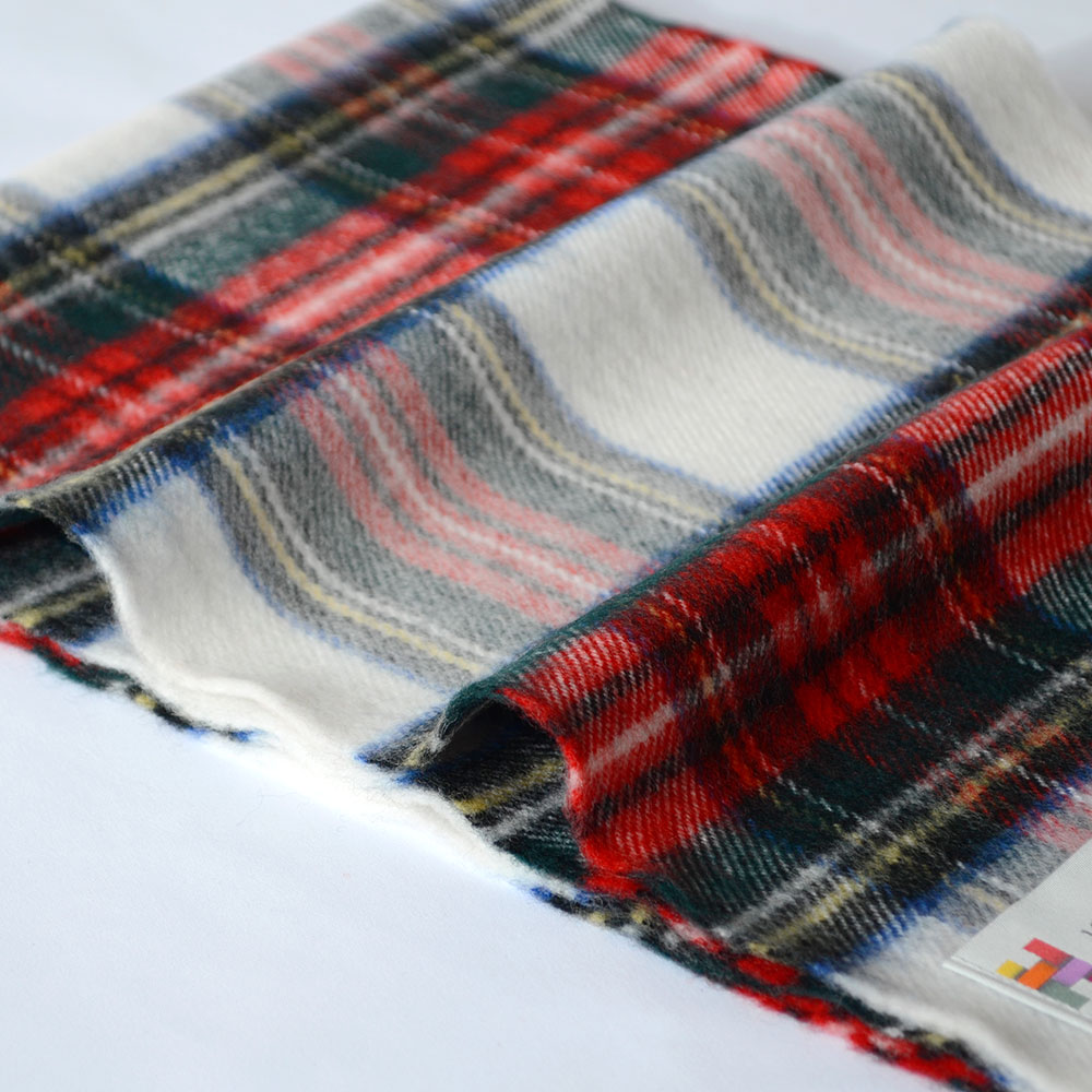 uni-tees コマンドセーター専門店のJOHN HANLY エクストラ ファイン メリノウール マフラー チェック柄[M-3.Dress Stewartドレススチュワート]メンズ レディース ユニセックス 男女兼用 プレゼントに 宅配便送料無料｜アングル2