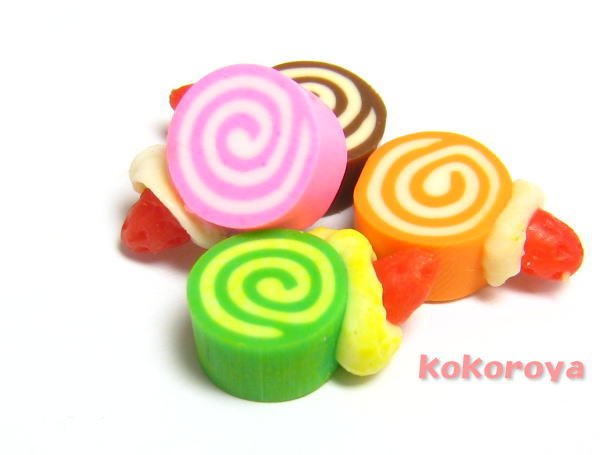 イチゴロールケーキ　1個　（10mm×13mm）　☆クリックポストOK☆