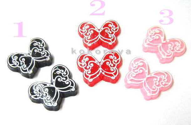 ラメ入りプラ蝶々（小）　1個　（22.5mm×12mm）　☆クリックポストOK☆