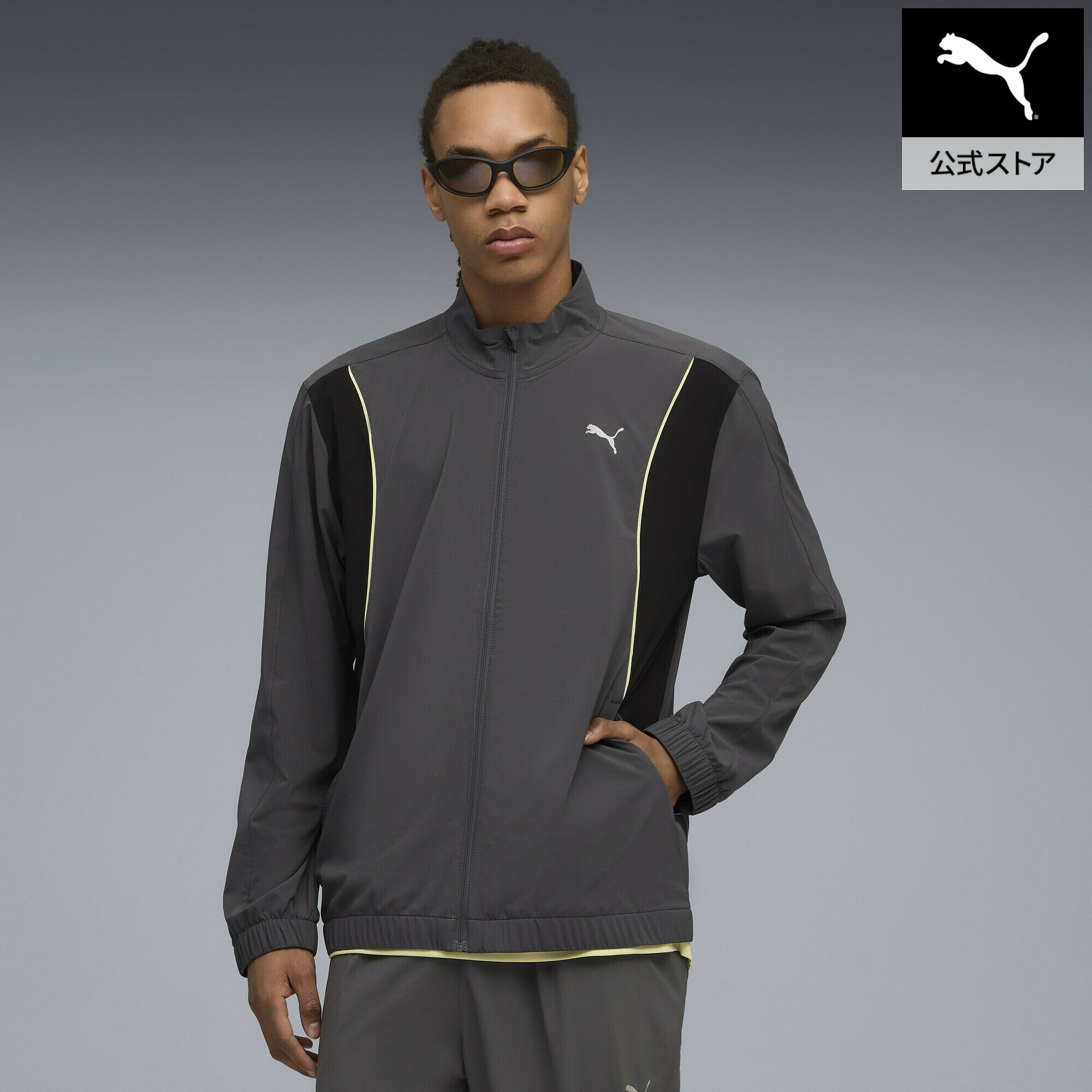 ■商品名メンズ ランニング ラン ヴェロシティ ウーブン ジャケット RUN VELOCITY WOVEN JACKET■サイズS:胸囲:107cm ゆき:84.5cm 後ろ丈:65.5cm すそ周り:98cmM:胸囲:109cm ゆき:86cm 後ろ丈:67cm すそ周り:101cmL:胸囲:113cm ゆき:89cm 後ろ丈:70cm すそ周り:105cmXL:胸囲:120cm ゆき:90cm 後ろ丈:71cm すそ周り:108cmXXL:胸囲:126cm ゆき:93.5cm 後ろ丈:74.5cm すそ周り:112cm■商品情報商品情報アクティブな毎日を、もっと軽やかに、もっと快適に。このスタイリッシュな軽量ジャケットは、運動時はもちろん、日常のカジュアルスタイルにもフィットする万能アイテムです。吸水速乾性に優れたdryCELLテクノロジーを採用し、汗をかいてもすぐに乾いて快適な着心地をキープ。さらに、肌への摩擦を軽減するジッパーガードや、スマートに収納できるシームポケットなど、細部にまでこだわった設計が魅力です。50%以上のリサイクル素材を使用しており、環境への配慮も忘れません。サステナブルな選択をしながら、機能性とデザイン性を両立できます。フィット感は程よくゆとりのあるレギュラーフィットで、動きやすさと快適さを両立。軽やかな平織り生地とレギュラー丈のバランスが絶妙で、季節の変わり目にもぴったりです。襟付きのデザインとフルジッパー仕様で、着脱もスムーズ。長袖なので、春や秋の肌寒い日にも活躍します。特徴dryCELL：吸水速乾の高機能素材により、運動中の衣服内もドライで快適リサイクル素材使用：より良い未来への一歩として、50%以上のリサイクル素材を使用しています詳細程よいフィット感で快適な着心地のレギュラーフィット平織り生地レギュラー丈襟フルジッパー長袖シームポケット■素材本体:ポリエステル88%ポリウレタン12%、ポケット裏地:ポリエステル100%メンズ ランニング ラン ヴェロシティ ウーブン ジャケット