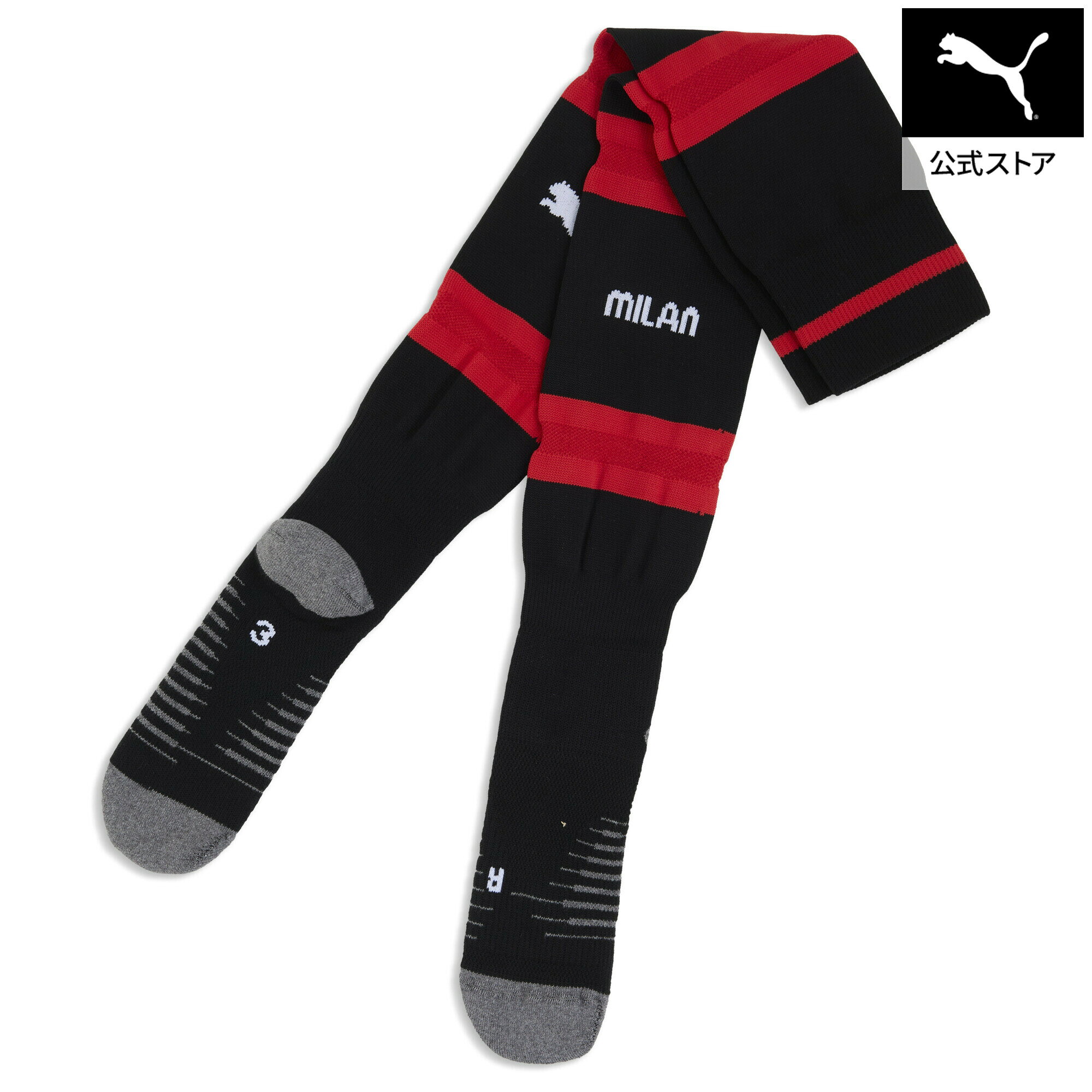 ■商品名メンズ 2026-27 ACミラン ストライプ レプリカ ソックス ACM Striped Socks Replica■サイズ24:高さ:43cm27:高さ:53cm■商品情報商品情報伝統と機能美を融合させたメンズ 2026-27 ACミラン ストライプ レプリカ ソックスが登場。 AC ミランの象徴であるストライプデザインとクラブエンブレムがあしらわれ、サポーターとしての誇りを足元から演出できるアイテムです。パッド入りのサポートゾーンが足裏とかかとをしっかりと守り、長時間の着用でも快適さをキープ。公式ユニフォーム同様、プーマのキャットロゴもアクセントとなり、細部までこだわった仕上がりです。試合観戦はもちろん、トレーニングや日常使いにも最適。クラブへの忠誠心を表現しつつ、快適に過ごせるストライプソックスです。ACミランの伝統を感じながら、あらゆるシーンで活躍する一足です。 詳細 用途：サッカー主な素材：ピケすねにACミランロゴすねにプーマキャットロゴ足とかかとのパッドサポート■素材コットン11％、ポリウレタン2％、ナイロン19％、ポリエステル68％メンズ 2026-27 ACミラン ストライプ レプリカ ソックス