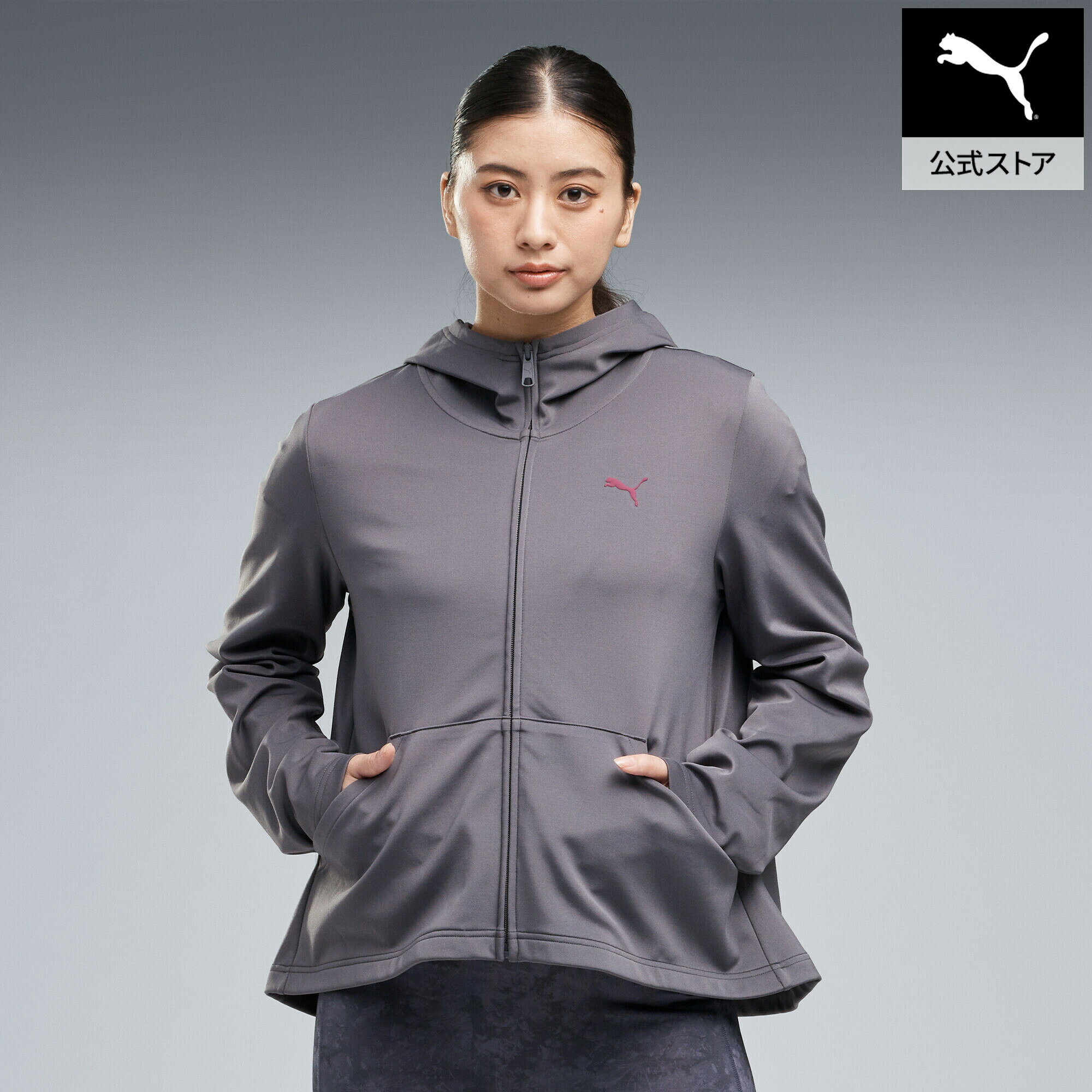 ■商品名ウィメンズ トレーニング TAD スペーサー ニット ジャケット TAD SPACER KNIT JKT■サイズS:胸囲:101cm ゆき:80cm 後ろ丈:56cm すそ周り:128cmM:胸囲:106cm ゆき:84cm 後ろ丈:58cm すそ周り:132cmL:胸囲:110cm ゆき:85cm 後ろ丈:60cm すそ周り:136cmXL:胸囲:112cm ゆき:86cm 後ろ丈:63cm すそ周り:138cm■商品情報商品情報トレーニングシーンに取り入れやすい、フード付きのニットジャケットが登場。フロントはジップ仕様で前開きになっており、着脱しやすく、気温やシーンに合わせて調整しやすいのが特長。両サイドにはポケットを備え、ちょっとした小物を収納する際にも便利です。胸元にはさりげなくロゴをあしらい、シンプルなデザインのアクセントに。スポーツシーンでのトレーニングはもちろん、移動時や日常の羽織りとしても使いやすく、さまざまなスタイルに取り入れやすい一着です。詳細プーマキャットロゴフード付きフルジップレギュラーフィット長袖■素材本体：ポリエステル89％ポリウレタン11％ウィメンズ トレーニング TAD スペーサー ニット ジャケットOther Color