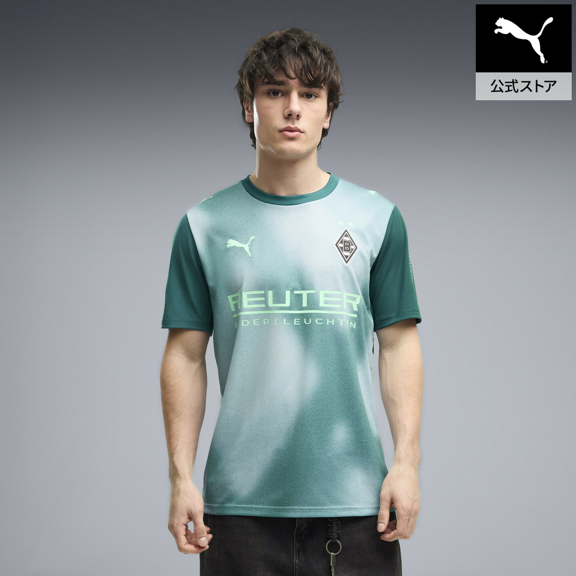■商品名メンズ 2026-27 ボルシア メンヒェングラートバッハ サード レプリカ 半袖 ユニフォーム BMG Third Jersey Replica■サイズS:胸囲:96cm ゆき:44cm 後ろ丈:67.5cm すそ周り:97cmM:胸囲:106cm ゆき:47cm 後ろ丈:68cm すそ周り:106cmL:胸囲:114cm ゆき:49cm 後ろ丈:70cm すそ周り:114cmXL:胸囲:122cm ゆき:51cm 後ろ丈:72cm すそ周り:122cm■商品情報 商品情報 ボルシア メンヒェングラートバッハのサードユニフォームは、伝統を継承しつつモダンな要素を取り入れたデザインが魅力の一着です。クラブのアイデンティティを感じさせるカラーリングとディテールに、現代的なシルエットを融合。吸汗速乾性に優れたdryCELLテクノロジーが、ピッチ上での激しい動きや汗にも対応し、常にドライで快適な着心地を保ちます。キックオフから試合終了のホイッスルまで、勝利を目指して全力で戦い抜ける機能性を備えたユニフォームです。胸元にはPUMAロゴとクラブエンブレムが配され、サッカーへの情熱と誇りを力強く表現しています。スタジアム観戦はもちろん、プレーやタウンユースにもおすすめのアイテムです。この商品はインポートサイズです。各サイズの詳細は「サイズガイド」をご確認ください。 特徴 湿気管理：肌から湿気を吸い取りドライな感触と心地よさを保つテクニカル素材のdryCELLリサイクル素材使用：より良い未来への一歩としてトリムや装飾を除き100％リサイクル素材を使用 詳細 用途：サッカーフィット感：レギュラー丈：レギュラー襟：クルーネック主な素材：両面ジャカード半袖■素材本体:ポリエステル100%、切替:ポリエステル100%、リブ:ポリエステル100%メンズ 2026-27 ボルシア メンヒェングラートバッハ サード レプリカ 半袖 ユニフォーム
