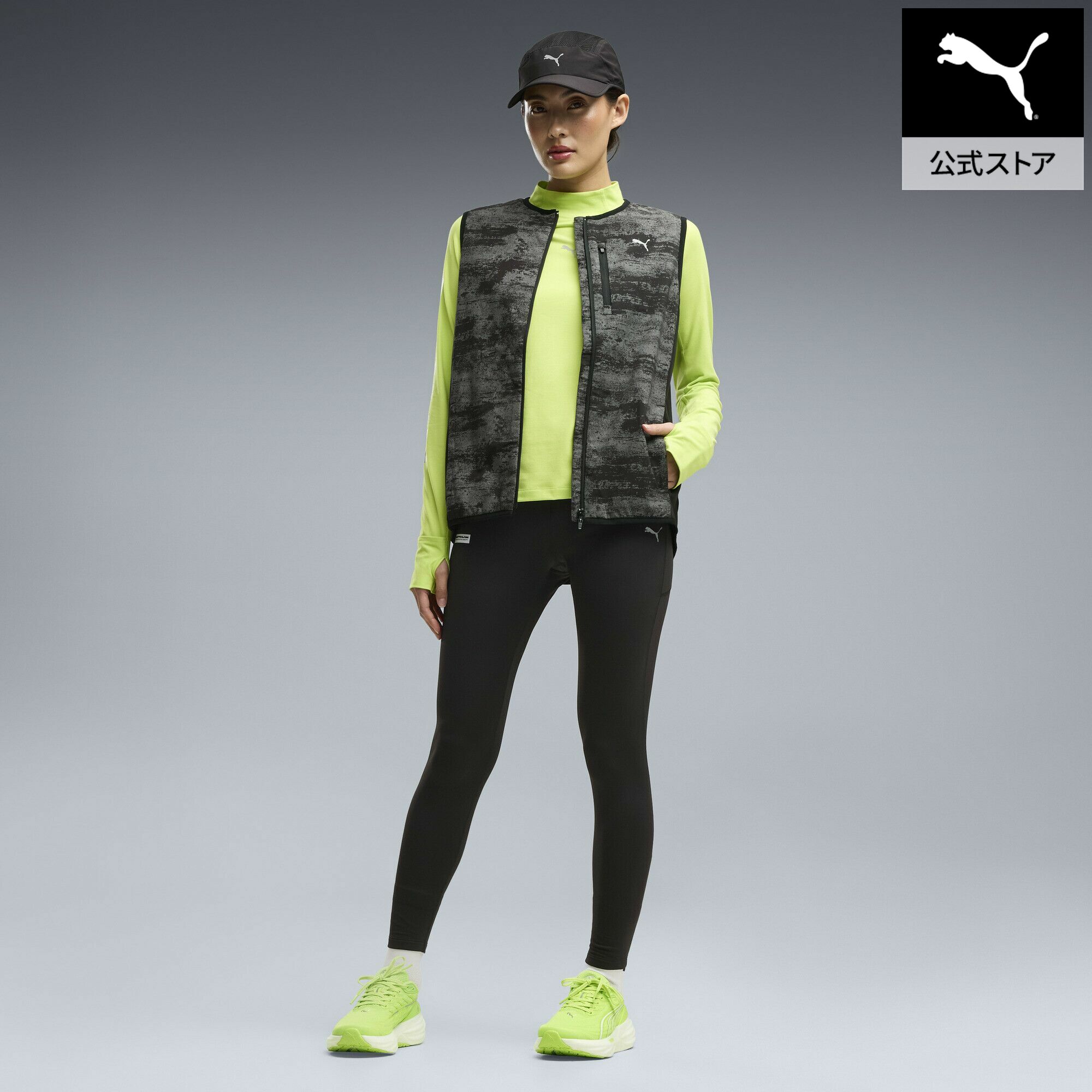 ■商品名ウィメンズ ランニング ブライトストライド WARMCELL フルタイツ W BRGHTSTRDE Warm FL Tight■サイズS:ウエスト:60.5cm ヒップ:70cm 股下:63cm 脇丈:85.5cm もも渡り:35cm すそ周り:17cmM:ウエスト:64.5cm ヒップ:76cm 股下:65cm 脇丈:87.5cm もも渡り:36cm すそ周り:19cmL:ウエスト:68.5cm ヒップ:78cm 股下:66cm 脇丈:89cm もも渡り:47cm すそ周り:20cmXL:ウエスト:71.5cm ヒップ:80cm 股下:66cm 脇丈:90cm もも渡り:48cm すそ周り:20cm■商品情報商品情報寒い季節のランニングを快適にサポートするランニングタイツ。機能性と快適性を兼ね備えた設計で、気温の低い日でも集中して走り続けられる一着です。保温機能「warmCELL（ウォームセル）」テクノロジーを採用し、体温を効率よく保持することで暖かさをキープ。パフォーマンスフィットのシルエットが身体にフィットし、ランニング時の動きを妨げることなくスムーズな走りをサポートします。背面にはファスナー付きポケットを備え、エナジージェルや鍵などの必需品を安全に収納可能。さらに、足首のジッパーにより着脱しやすく、シューズを履いたままでもスムーズに着替えられます。再帰反射ディテールを採用しており、薄暗い時間帯のランニング時の視認性向上にも配慮されています。また、リサイクル素材を50％以上使用し、環境への負荷軽減にも貢献。保温性、機能性、快適性をバランスよく備えた、秋冬シーズンのランニングにおすすめのタイツです。特徴断熱性：体温を逃がさない「warmCELL」断熱素材を採用し、寒い環境下でも暖かさをキープします。リサイクル素材を50%以上使用詳細ランニング向けフィット：パフォーマンスフィット長さ：レギュラーメイン素材：トリコット足首のジッパーポケット：背面のファスナー付きポケット再帰反射性のあるデザイン要素■素材本体:ポリエステル89%ポリウレタン11%、ウエスト内側:ポリエステル87%ポリウレタン13%、まち:ポリエステル100%、バインディング:ポリエステル100%ウィメンズ ランニング ブライトストライド WARMCELL フルタイツOther Color