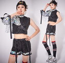 レディース ダンス衣裳 上下セットアップ 3点セット ジャズダンス ヒップホップ ストリートダンス衣装 トップス コート へそ出しジャケット ショートパンツ 靴下付き スパンコール フリンジ付き キラキラ 歌手 ダンサー DS舞台演出服団体服 ステージ衣装 S M L