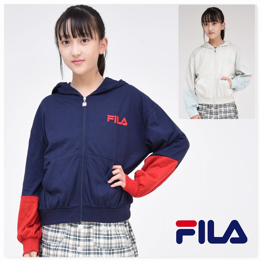 ブランドFILA/フィラ カラーオートミール ネイビー シーズン春 秋冬夏 対象（性別／子供） 女の子 ユニセックス キッズサイズ（cm）130cm 140cm 150cm 160cm 160cmはレディースSサイスとして大人気　 素材 ポリエステル 65%綿35% 商品説明 【お任せ送料無料】(配送方法は店舗で選択させていただきます 「FILA」ジップアップパーカー　薄手スウェット素材のパーカーは通学・合宿・クラブなどに大人気 通学・塾や合宿、旅行などに♪ キッズモデルサイズ 女の子150cm着用 ※商品画像については、モニターによって色味が若干異なります事ご了承ください。 袖口の配色切り替えや胸元のロゴ刺繍、 バックのビッグロゴプリントがかっこ可愛い♪ 毎日のカジュアル・通学や旅行などに役立つ1枚。 ☆雑誌 かっこいい 可愛い かわいい キッズ服 おしゃれ 小学校 スクール 女子 男子 体育 運動会 林間学習 修学旅行 クラブ 登校 男の子・女の子に大人気 スポーツ・クラブ・サッカー・ダンス 野球 陸上 マラソン 小学校 中学 高校 ボーイズ ガールズ 男子 女子 子供服Punahele 取り扱いブランド等 3,980円以上(税込)お買い上げで送料無料！ 取り扱いブランド: champion(チャンピオン)FILA(フィラ)converse(コンバース)ALGY(アルジー)seraph(セラフ)F.O.KIDS(エフオーキッズ)Hanes(ヘインズ) 取り扱いサイズ:80cm 90cm 100cm 110cm 120cm 130cm 140cm 150cm 160cm 170cmレディース S M L LL メンズ S M L LL 取り扱いアイテム: Tシャツ トレーナー パーカー スカート ワンピース ズボン 長袖 半袖 ジャージ 帽子 下着 靴下 靴 エプロン リュック カバン 甚平 浴衣 出産祝いギフト 等 おすすめシーン お誕生日プレゼント 入園・入学祝い 通学 旅行 スポーツ サッカー クラブ 配送業者 日本郵便 クリックポスト(厚さ3cmまでA4サイズ) 宅配便ゆうパック 550円〜