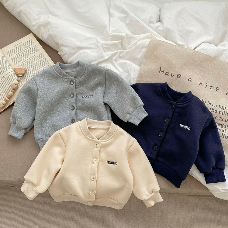 Blousons, Jumpers - 冬の通園を快適に 子供用保温コートで寒さ知らず 兄弟姉妹でお揃いコーデ 軽量で動きやすいデザイン 人気のトレンドカラー展開 お出かけが楽しくなる可愛い防寒着 ママも嬉しい収納便利 春先まで長く使えるお得な1枚