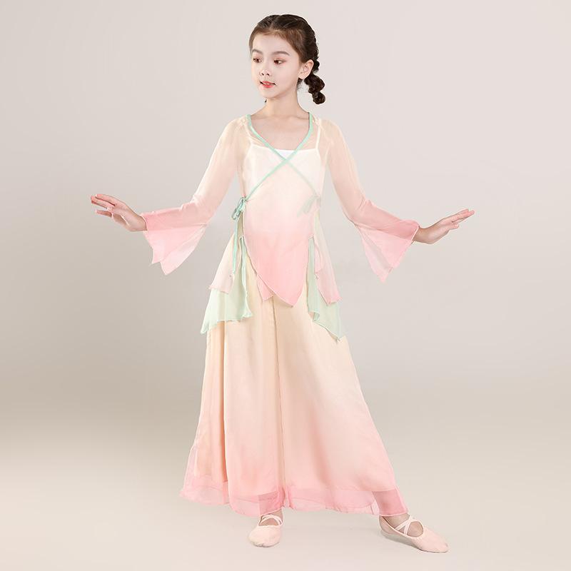 ・カテゴリ: 子供礼服・対象: 女の子・対象年齢: 8歳以上・主な素材: 兔毛・サイズ展開: 110cm、120cm、130cm、140cm、150cm、160cm、M