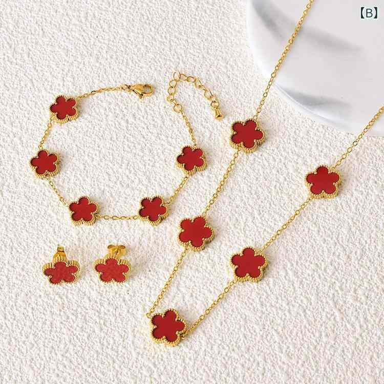 pure blissのアクセサリー3点セット レディース ネックレス ピアス ブレスレット 5つ葉 フラワー チタン製 金属アレルギー対応 シェル調 クローバー フェミニン 上品 大人 かわいい エレガント カジュアル ギフト｜アングル3