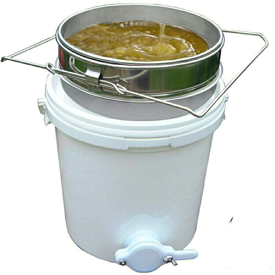 養蜂 器具 蜂蜜 こし器 ワックス はちみつ ろ過器 2重ステンレス ブラシ ふるい 園芸 20Lポリ 容器付き養蜂 器具 蜂蜜 こし器 ワックス はちみつ ろ過器 2重ステンレス ブラシ ふるい 園芸 20Lポリ 容器付き養蜂 器具 蜂蜜 こし器 ワックス は 調理 製菓道具 製菓 製パン器具 粉ふるい 新登場!