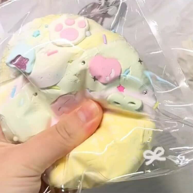 【25日23:59まで★100円OFFクーポン】 SNSで話題 スクイーズ アイスクリーム ケーキ おもちゃ 大きい 可愛い ぷにぷにおもちゃ 水感スクイーズ 水感癒し系 女の子 玩具 低 暇つぶし 癒しグッズ 握ぷにぷにおもちゃ purpleriver-10015723 パープルリバー サンプル画像2