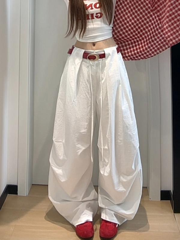 ・カテゴリ: カジュアルパンツ・スタイル: ワークパンツ、文芸レトロ、快適カジュアル・主な素材: ポリエステル100%・パンツのシルエット: ルーズフィット・パンツ丈: ロングパンツ・ウエスト: ハイウエスト・生地の厚さ: 薄手・デザイン特徴: ポケット・カラー展開: ホワイト、カーキ、ブラック・サイズ展開: S、M、L、XL・対象性別: 女性・伸縮性: 弱ストレッチ・仕様・加工: 樹脂色止め加工