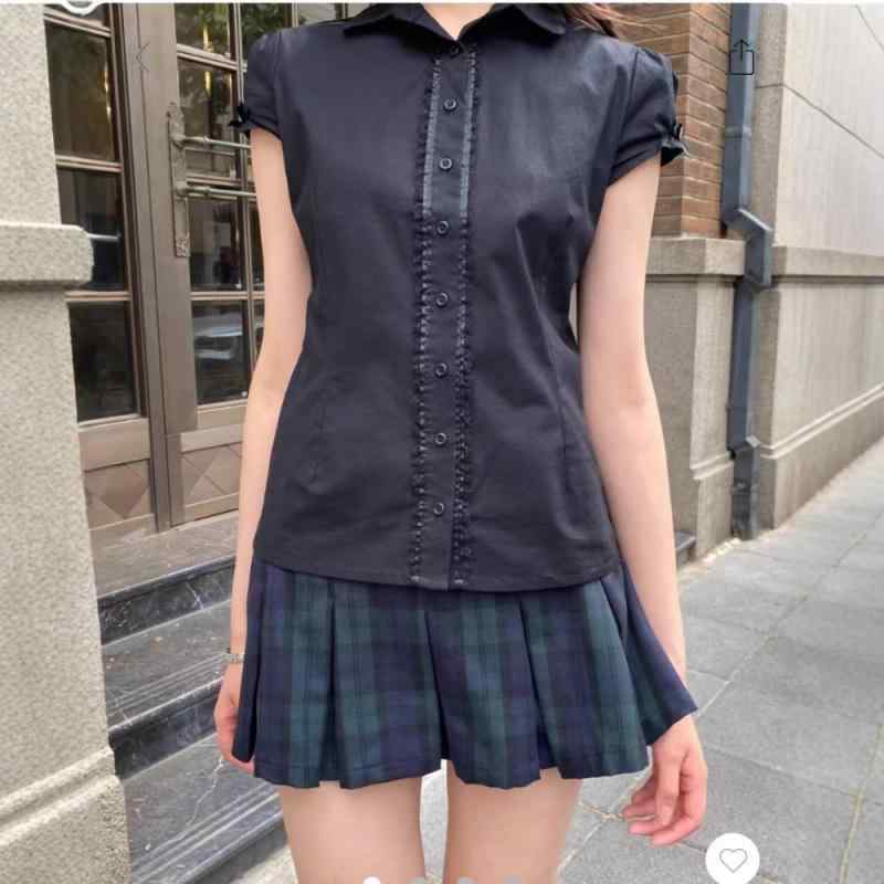 ・カテゴリ: Tシャツ・スタイル: 甜美風、フェミニン・主な素材: 綿30%以上50%未満・ネックライン: 襟付き・袖丈: 半袖・袖の種類: レギュラースリーブ・シルエット: スリムフィット・デザイン: カーディガン風・カラー展開: ブラック・サイズ展開: フリーサイズ