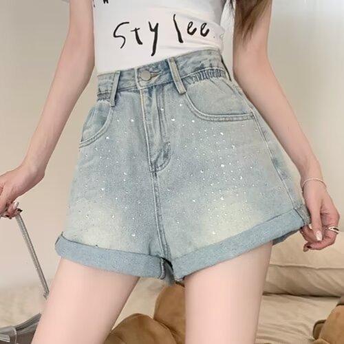 ・カテゴリ: デニムパンツ・スタイル: スクール風、スウィート・主な素材: 綿・素材割合: 50%以上70%未満・パンツ丈: 3分丈・フィット感: ルーズフィット・厚み: 中等・デザイン: ダメージ加工、ウォッシュ加工・カラー展開: ブルー、ダークグレー・サイズ展開: XS、S、M、L、XL、2XL、3XL・伸縮性: なしな