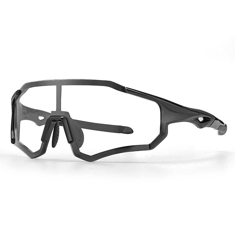 [ROCKBROS] 調光サングラス スポーツサングラス 自転車 サングラス メンズ レディース 偏光サングラス 透明変色 uv400👍🏻【調光レンズ】紫外線の強弱によって、レンズの濃度を自動調節可能の調光サングラスです。室内で透明レンズ、屋外では紫外線の強弱に反応して徐々に均一に自然にレンズが色づき、濃く変色します。（色の着色、退色には数分間がかかります。）日差しが強い場所や、紫外線の強い場所に最適👍🏻【UVカット】広い幅レンズで、視野が広い、目の保護範囲も広いです。UVカット率は99%以上強い紫外線と眩しい光線から大切な目を保護します。レンズが適切な濃度に暗くなり、目への負担を軽減して、見やすいです。👍🏻【超軽量】材質：PC製 重量：約27g 頑丈なPC生地、高級感があり・超軽量・強力・弾力性・安定性・耐衝撃性に優れています。軽量で長時間掛けても耳が痛くなりにくいです。1点近視インナーフレームが付き、近視者にも優しいです。👍🏻【調整可能ノーズパット】人間工学に基づきデザインされた、ずれないノーズパットは鼻と合わせて調節可能です。テンプルエンドも角度調整可能、耳の後ろの頭部へのフィッティングができます。日本人の顔にフィットします。👍🏻【適用】ロードバイク、運転、釣り、登山、ランニング、ゴルフなど色んなアウトドアスポーツに適します。商品については、何かご問題がありましたら、弊店を連絡してください。できる限りお客様のために適切な対応方法を提供させます。