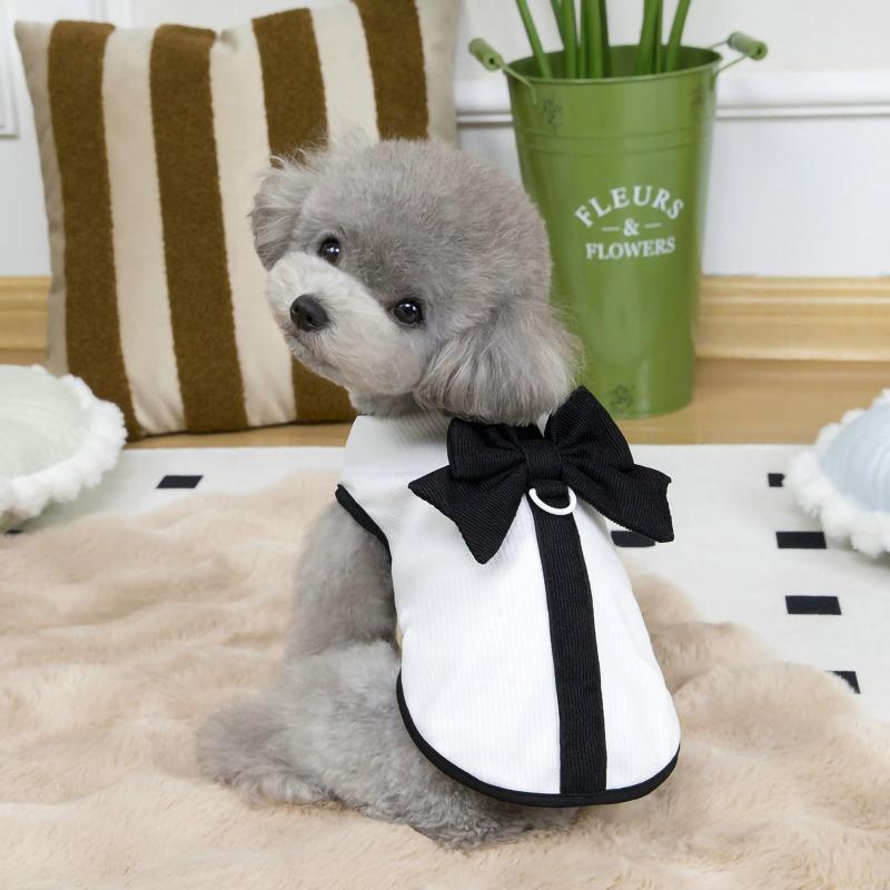 Bornoon 犬服 ワンピース 春夏秋冬 レーススカート ドッグドレス 犬猫用 お姫様風 UVカット 可愛い 小型犬 中型犬 お出かけ用【素材にこだわり】ポリエステル×コットンの最適ブレンド柔らかくて肌触り抜群の高品質素材を使用しています。暑い季節でも涼しく過ごさせたい。【プロ仕様の3D設計】愛犬の身体構造を徹底分析した立体成型仕様3D立体カットがムダな隙間なくやさしく包み込み、動きやすさとスタイリッシュなシルエットを両立。愛犬のスタイリッシュなボディラインを美しく強調。毎日のお散歩がファッションショーに早変わり【一風変わったデザイン】パフスリーブは、繊細なステッチ技術を加えて、おしゃれでフレッシュでかわいいです。愛犬はすぐにおしゃれペットになるでしょう。【最高のプレゼントとして】私たちの服は2025年の最新モデルで、ペットがイベントに出席したり、写真を撮ったりしても、最高の効果を見せることができます。犬を飼っている友人たちにプレゼントすると喜ばれるに違いない。【品質】私たちの倉庫はすべて出荷する必要がある製品の品質とサイズを検査して、検査してから顧客のために発行します。