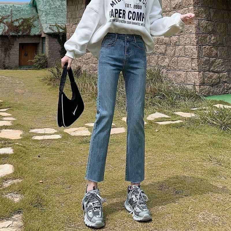 ・カテゴリ: デニムパンツ・素材: 綿 70%以上80%未満・スタイル: 通勤スタイル、きれいめカジュアル・パンツ丈: 九分丈・ウエスト: ハイウエスト・パンツの形状: ストレート・カラー展開: レトロブルー、ダークグレー、ブルーグレー、ブラック・サイズ展開: 25、26、27、28、29、30、31、32・伸縮性: ミディアムストレッチ・加工: 高マンガン酸ウォッシュ