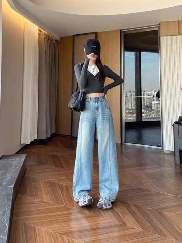 ・カテゴリ: デニムパンツ・素材: 綿 70%以上80%未満、ポリエステル 30%以下（デニム生地）・スタイル: 通勤風、きれいめカジュアル・パンツ丈: 長ズボン・ウエスト: ハイウエスト・厚み: 薄手・デザイン要素: ポケット・カラー展開: ブルー（レギュラー丈）、ブルー（ロング丈）・サイズ展開: XS、S、M、L、XL、XXL・伸縮性: なし・パンツのシルエット: ワイド、ストレート・加工: 形態安定加工