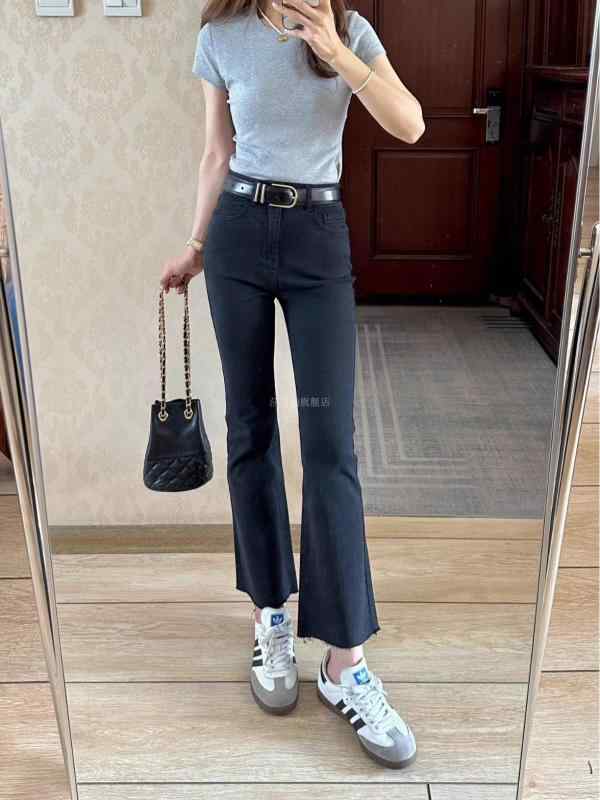 ・カテゴリ: デニムパンツ・主な素材: 綿 50%以上70%未満・スタイル: 韓国風カジュアル・パンツ丈: 九分丈・ウエスト: 高腰・厚み: 厚手・デザイン: ファスナー・カラー展開: 八分丈、九分丈、長ズボン、八分丈（裏起毛）、九分丈（裏起毛）、長ズボン（裏起毛）・サイズ展開: 25、26、27、28、29、30、31、32・伸縮性: 中弾性・シルエット: ベルボトム
