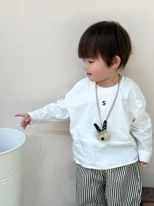 ・カテゴリ: Tシャツ・スタイル: カジュアル・ネックライン: クルーネック・袖丈: 長袖・主な素材: 綿100%・柄: 無地・カラー展開: ホワイト・サイズ展開: 80cm、90cm、100cm、110cm、120cm・対象: ユニセックス
