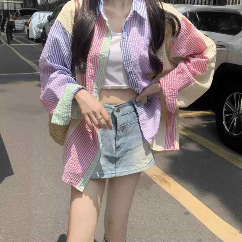 ・カテゴリ: シャツ・スタイル: 姫系、快適カジュアル・主な素材: ポリエステル（含有量30%-50%）・素材名: 化学繊維・ネックライン: POLO襟・袖丈: 長袖・袖型: レギュラースリーブ・カラー展開: ストライプ柄切り替え・サイズ展開: M、L、XL、2XL