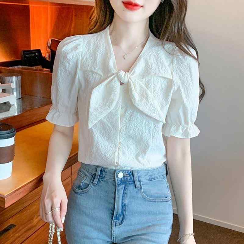 ・カテゴリ: shirts・主な素材: ポリエステル・柄: 無地・スタイル: カジュアル、オフィス、きれいめ、シティ風・袖丈: 半袖・袖型: ランタンスリーブ・ネックライン: スカーフネック・シルエット: ストレート・着丈: 約50cm-65cm・ディテール: タイ、切り替え・カラー展開: アプリコット・サイズ展開: S、M、L、XL、XXL