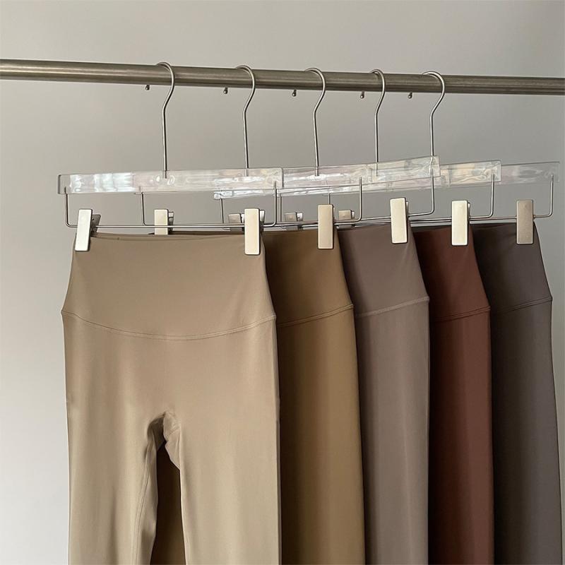 ・カテゴリ: 緊身長パンツ・主な素材: ナイロン・サイズ展開: S、M、L、XL・カラー展開: ブラック、アイボリーホワイト、ワインレッド、クリスタルパープルブルー、スプリンググリーン、プルシアンブルー、スカーレット、アッシュパープル、バーベナブラウン、ラベンダーパープル、ロックグレー、ココア、チャスナットブラウン、ライトブルーグレー、イチョウイエロー、ライトレイクブルー、あずきピンク、アサガオパープル、ディープジャスパー、アンバーイエロー、マダーピンク、ウィステリアパープル、ブロンズブラウン、コーラルレッド、サイグレー、カーキグレー、チャコールグレー、ネイビー、ローズレッド、ブライトイエロー、オレンジラスト、マスタードグリーン、アオキグリーン、ダークブラウン、ムトウ色、ラズベリーレッド、トワイライトローズ、アンゴラレッド・機能: ストレッチ・丈: 9分丈
