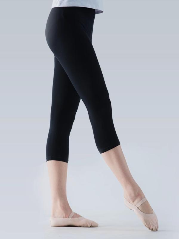 ・カテゴリ: 七分パンツ・素材: オーガニックコットン70%以上80%未満、ポリエステル30%以上50%未満・スタイル: カジュアル・生地の厚さ: 薄手・機能: 通気性・柄: 無地・デザイン: 3D立体デザイン・カラー展開: 特黒、ブラック、ブラック五分パンツ・サイズ展開: フリーサイズ、Sサイズ、Lサイズ・伸縮性: 高い伸縮性・フィット感: タイト