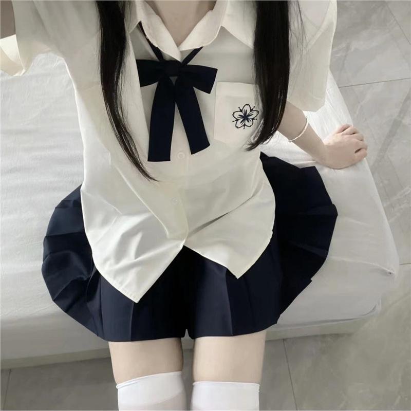 シャツ レディース 半袖 ブラウス 襟付き トップス 刺繡 白 青 ホワイト ブルー 制服 セーラー服 桜木北 JK コスプレ…