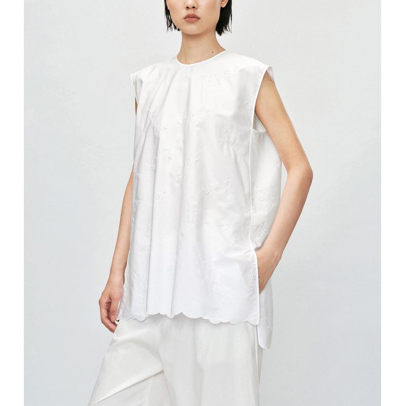 ・カテゴリ: shirts・主な素材: 綿95%以上・柄: 無地・袖丈: ノースリーブ・フィット感: レギュラーフィット・着丈: 普通（約50-65cm）・ネックライン: クルーネック・流行要素: 切り替え・カラー展開: ホワイト・サイズ展開: S、M、L、XL、XXL・スタイル: 通勤スタイル