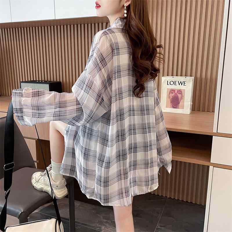 ・カテゴリ: 衬衫・スタイル: 都市風、オフィス通勤・素材: シフォン・柄: ストライプ、格子・シルエット: ルーズフィット・袖丈: 長袖・袖型: レギュラースリーブ・ネックライン: レギュラーカラー・着丈: ミディアム丈（約65cm〜80cm）・デザイン特徴: ポケット、プリント・カラー展開: ホワイト、ブラック・サイズ展開: S、M、L、XL、2XL、3XL