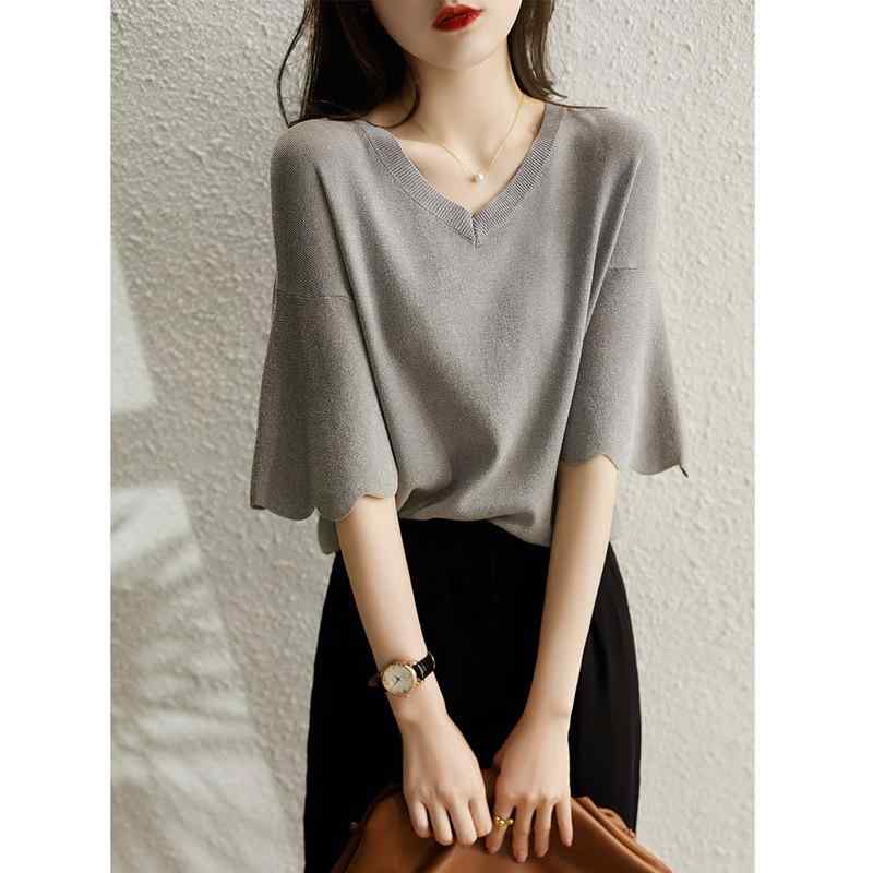 ・カテゴリ: Tシャツ・スタイル: 都市風、オフィス・コンサバ・素材: アイスシルク（主繊維：95%以上）・ネックライン: ホルターネック・袖丈: 半袖・袖の種類: フリルスリーブ・カラー展開: グレー・サイズ展開: フリーサイズ