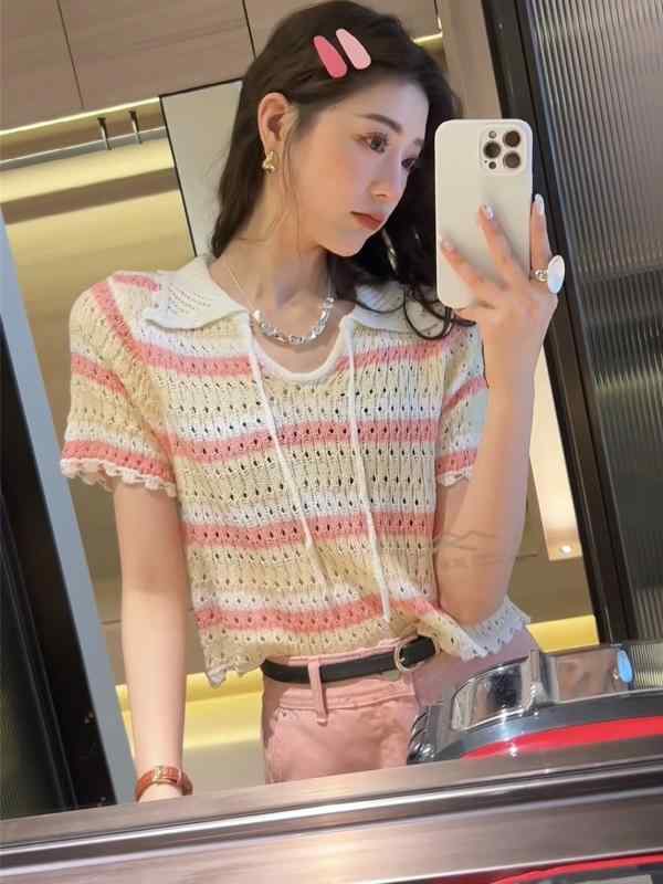 ・カテゴリ: Tシャツ・スタイル: 通勤風、エレガント・主な素材: ポリエステル、ポリウレタン・柄: ボーダー/チェック・仕様: プルオーバー、中空アウト、編み紐・袖丈: 短袖・シルエット: レギュラー・着丈: 普通丈（約50cm-65cm）・ネックライン: スクエアネック・袖型: レギュラースリーブ・カラー展開: アプリコット、パープル、ブルー・サイズ展開: フリーサイズ