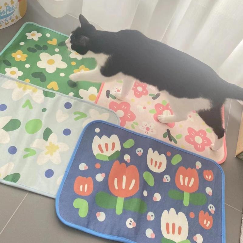 ペット マット 冷却マット ペット用 犬 猫 接触冷感 オールシーズン 涼感 クールマット 快適 暑さ対策 寝具 涼しい 洗える・カテゴリ: ペット用座布団・素材: その他・カラー展開: 鸡蛋花、茉莉花、樱花、郁金香・サイズ: 60*40cm・対象: 猫