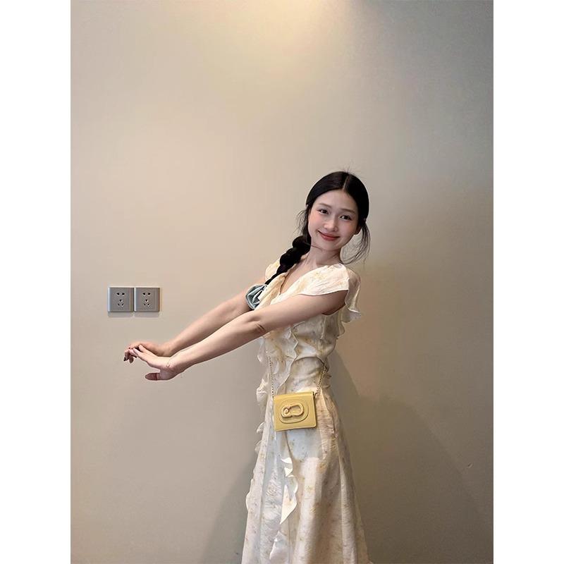 ワンピース レディース 春夏 フレンチガーリー Vネック 花柄 ティアード フレアスカート ウエストシェイプ デザイン マキシ丈 エレガント きれいめ 大人かわいい リゾート 海 ビーチ 休暇 putera-10336358 GRATIQUE MIEI パッケージ画像