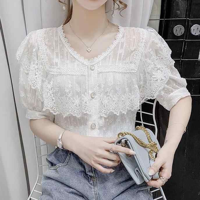 ブラウス レディース シフォン パフスリーブ フリル レース かぎ針編み ショール風 デザイン 上品 着回し力 春夏 きれいめ カジュアル 大人かわいい 通勤 お出かけ 普段使い・素材: シェニール・スタイル: 荷叶边、抽褶、レース・ネックライン: Vネック・袖型: レギュラー袖・袖丈: ノースリーブ・カラー展開: ホワイト、アプリコット・サイズ展開: S、M、L、XL、2XL、3XL・着用方法: カーディガン・テイスト: お姉さん風・性別: レディース