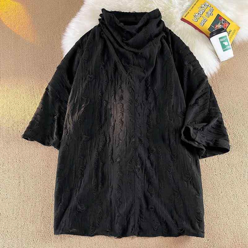 Tシャツ メンズ 半袖 不規則 デザイン ダメージ加工 ダーク系 痞帥 ハイネック ゆるシルエット ドレープ感 接触冷感 五分袖・カテゴリ: Tシャツ・スタイル: 日本風レトロ・主な素材: ポリエステル、綿混紡・柄: 無地・袖のタイプ: 通常・袖丈: 半袖・ネックライン: ハイネック・フィット感: ルーズ・タイプ: プルオーバー・フード: なし・厚み: 普通・カラー展開: ブラック、グレー・サイズ展開: M、L、XL、2XL・重量: 約180g～250g・加工: 形態安定加工・対象: 男性・年齢層: 大人