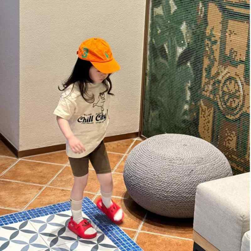 子供服 女の子 カジュアルセットアップ 半袖Tシャツ 五分丈パンツ 上下セット キッ...