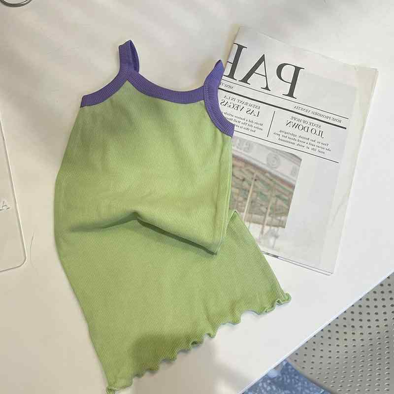 ワンピース 女の子 子供服 夏物 キッズ キャミソールワンピース 吊りスカート お洒落 韓国風 個性派 スタイリッシュ 切り替え カラーブロック プリンセス かわいい・スタイル: 韓国風・素材名: アイスシルク・カテゴリ: ワンピース・安全性レベル: B類・主な素材: ポリエステル95%・対象性別: 女性・対象年齢層: 3〜8歳(100〜140cm)・柄: 無地・加工: 柔軟処理・スタイル: キャミソール・スカートシルエット: Aライン・裏地素材: ポリエステル95%・デザイン要素: トレンド・カラー: グリーン・サイズ: 80cm, 90cm, 100cm, 110cm, 120cm, 130cm・製品カテゴリ: 子供用スカート