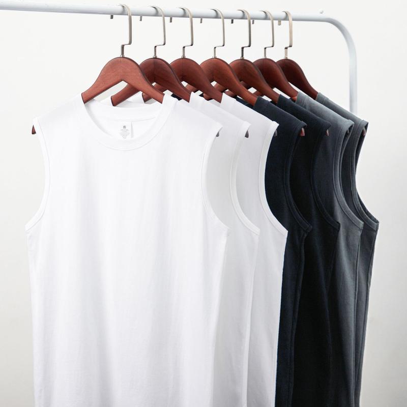 ノースリーブ メンズ トップス クルーネック 厚手 綿 無地 フィットネス スポーツ カジュアル ゆったり 春夏 ベスト Tシャツ・カテゴリ: Tシャツ・背心・スタイル: スポーツ・素材: 綿100%・シルエット: ゆるめ・柄: 無地・ネックライン: クルーネック・袖丈: ノースリーブ・カラー展開: 白色、黒色、ダークグレー・サイズ展開: S、M、L、XL、2XL、3XL、4XL・仕様: イージーケア加工・ポケット: スリットポケット・裾デザイン: ストレートヘム・厚み: 普通
