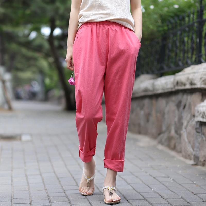 ロングパンツ レディース 春夏 綿麻 ストレートパンツ レトロ カジュアル ナチュラル ゆるめ パンツ ボトムス・カテゴリ: カジュアルパンツ・スタイル: レトロ・素材: 綿麻・シルエット: ストレート・フィット感: ルーズ・丈: ロング・ウエスト: ミッドライズ・厚さ: 普通・デザイン要素: ウォッシュ加工、プリーツ・カラー展開: カーキ、ネイビー、ダークレッド、オフホワイト、アップルグリーン、スイカレッド・サイズ展開: ワンサイズ・対象性別: レディース