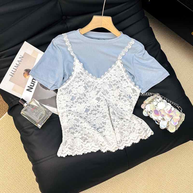 Tシャツ レディース 春夏 半袖 トップス カットソー 重ね着 風 レース キャミソール アンサンブル カジュアル かわいい 韓国風 フェミニン 細見え クルーネック プルオーバー 通勤 デート 普段使い 伸縮性 ストレッチ 薄手 快適 putera-10392856 GRATIQUE MIEI パッケージ画像