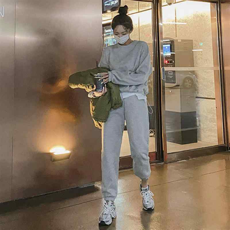 2026 春秋 韓国 風 新作 裏 起毛 ゆったり スウェット 上下 セット シン プルカジュアルスポーツスーツレディースファッション貨物番号: 8528パターン: 純色パンツ長さ: パンツ人気要素: 純色クラフト: 洗える発売年/季節: 2026年春生地名: コットンメイン生地成分: コットンブランド: その他カラー: 黒 (ベルベット),グレー (ベルベット),黒 (ベルベットなし),グレー (ベルベットなし)サイズ: ワンサイズスタイルタイプ: 雰囲気通勤メイン生地成分含有量: 95% 以上セットデザイン: パンツセット適用性別: 女性スリーブタイプ: 通常の袖製品カテゴリ: カジュアルスーツタイプ: ソースファクトリータグ: タグ付き主要下流地域1: その他適用季節: 春スタイル: 通勤風のスタイルタイプ: 快適レジャー袖の長さ: 長袖ラベル: 襟ネーム付き