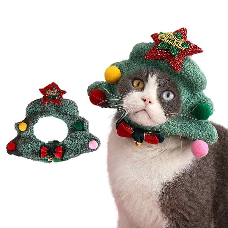 【2024年のNEWスタイル】犬 猫用 クリスマスツリー 帽子 被り物 可愛いペット用 コスチューム クリスマス ペット ハット 調節可能 着脱簡単 わんちゃん ねこちゃん アクセサリー パーティー 【クリスマスの雰囲気作り】今年のクリスマスはかわいいワンちゃんと猫ちゃんにこのサンタ帽をかぶる、ペットに家族と一緒に幸せなクリスマスを過ごしてもらいましょう出かける時、散歩する時、パーティーの時でもみんなの視線を集めること間違いなし、家族にお祭りの雰囲気を加え【可愛くて快適】ぬいぐるみ素材の帽子は着心地が良く、サイズを調節できるマジックテープはペットが帽子をかぶっても締まらず、長時間の着用にも快適です。あなたのペットがこの帽子をかぶるときっとかわいいでしょう【着脱は簡単】マジックテープは大きさを適切に調節することができ、安定して落ちにくく、簡単に帽子をかぶることができます。小さな帽子は折りたたむことができ、持ち運びも簡単です。いつでもペットをクリスマスの仮装ができます【猫・小型・中型犬用】特に秋冬にぴったりせるアイテムとして1枚は持っておきたい人気ペット帽犬も猫もかぶることができる帽子、このペット帽をクリスマスプレゼントとして猫やワンチャンを飼っている友達に贈ってもいいアイデアです【サイズ】帽子は長28cm、横23cmます、頭まわり25cmくらいの犬や猫に適しています。*注意：購入する前にごペットのサイズを測定してください。サイズによってご購入ください。小型ペット用の帽子は、ねこでもワンちゃんでも適します。