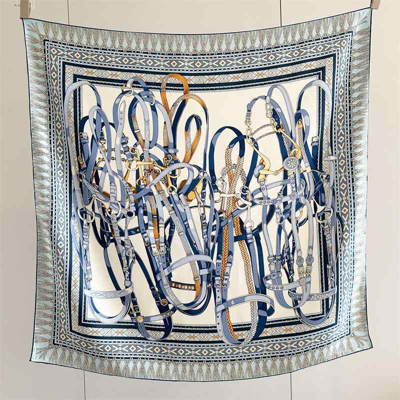 ・カテゴリ: 方巾・カラー展開: ブルー、アースカラー・長さ: 88cm・織り方: ツイル・デザイン: アシンメトリー・スタイル: ビジネス、万能、ミニマル、カジュアル、オフィス、欧米、ラグジュアリー、高級感・主な素材: シルク100%・柄: プリント・サイズ: 90×90cm