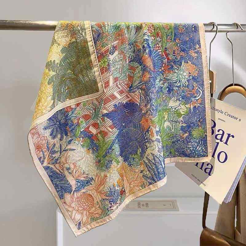 ・カテゴリ: 方巾・スタイル: ファッション通勤・素材: シルク30%、ウール70%・生地: シルクウール・加工技術: プリント・サイズ: 65*65cm・デザイン: ジャングル、植物・花柄