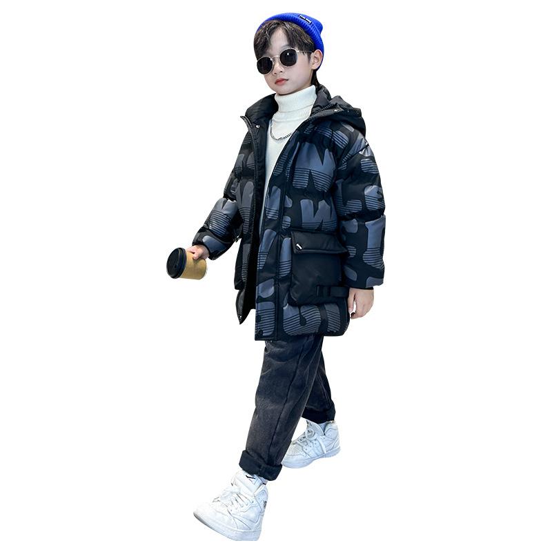 ・カテゴリ: 子供用中綿コート・対象性別: 男児・スタイル: 韓国風・対象年齢: 8歳以上、身長140cm以上・生地加工: 柔軟加工・中綿素材: 綿80%〜90%・フード: フード付き・厚さ: 極厚・柄: キャラクター・主な素材: 綿89%・裏地素材: 綿89%・安全基準: Aクラス・開閉仕様: ファスナー・襟型: ハイネック・ライナー仕様: 綿インナー・カラー展開: ブラック、ホワイト・サイズ展開: 120cm、130cm、140cm、150cm、160cm、170cm