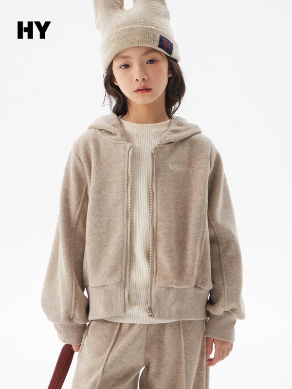 ・カテゴリ: キッズ用セットアップ・対象性別: 女性・スタイル: 韓国風・セット内容: ジャケット、ロングパンツ・セット点数: 2点セット・対象年齢: 中高学年（8歳以上、身長140cm以上）・袖丈: 長袖・フード: フード付き（取り外し不可）・パンツ丈: 長ズボン・生地加工: ソフト加工・生地の厚さ: 極厚・柄: 無地・主な素材: 50%ポリエステル、30%ビスコース、20%ナイロン・安全基準: B類・合わせ仕様: ファスナー開閉・カラー展開: カーキ、ピンク・サイズ展開: 120cm、130cm、140cm、150cm、160cm、170cm