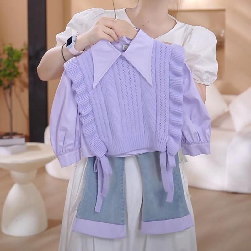 ・カテゴリ: 子供服セット・対象性別: 女・スタイル: 韓国風・セット内容: トップス・ボトムスの2点セット・対象年齢: 中小童（3～8歳、100～140cm）・袖丈: 長袖・パンツ丈: ロングパンツ・生地加工: ソフト加工・厚み: 普通・柄: 無地・主な素材: 綿混紡・本体素材の割合: 綿60%・開閉仕様: プルオーバー・カラー展開: パープルシャツ+ベスト+デニムパンツ、パープルベスト+シャツ、パープルサイドラインデニムパンツ・サイズ展開: 90cm、100cm、110cm、120cm、130cm、140cm、150cm